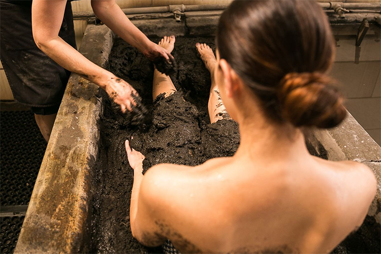Understanding the Benefits of a Mud Bath